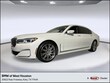  BMW 740i