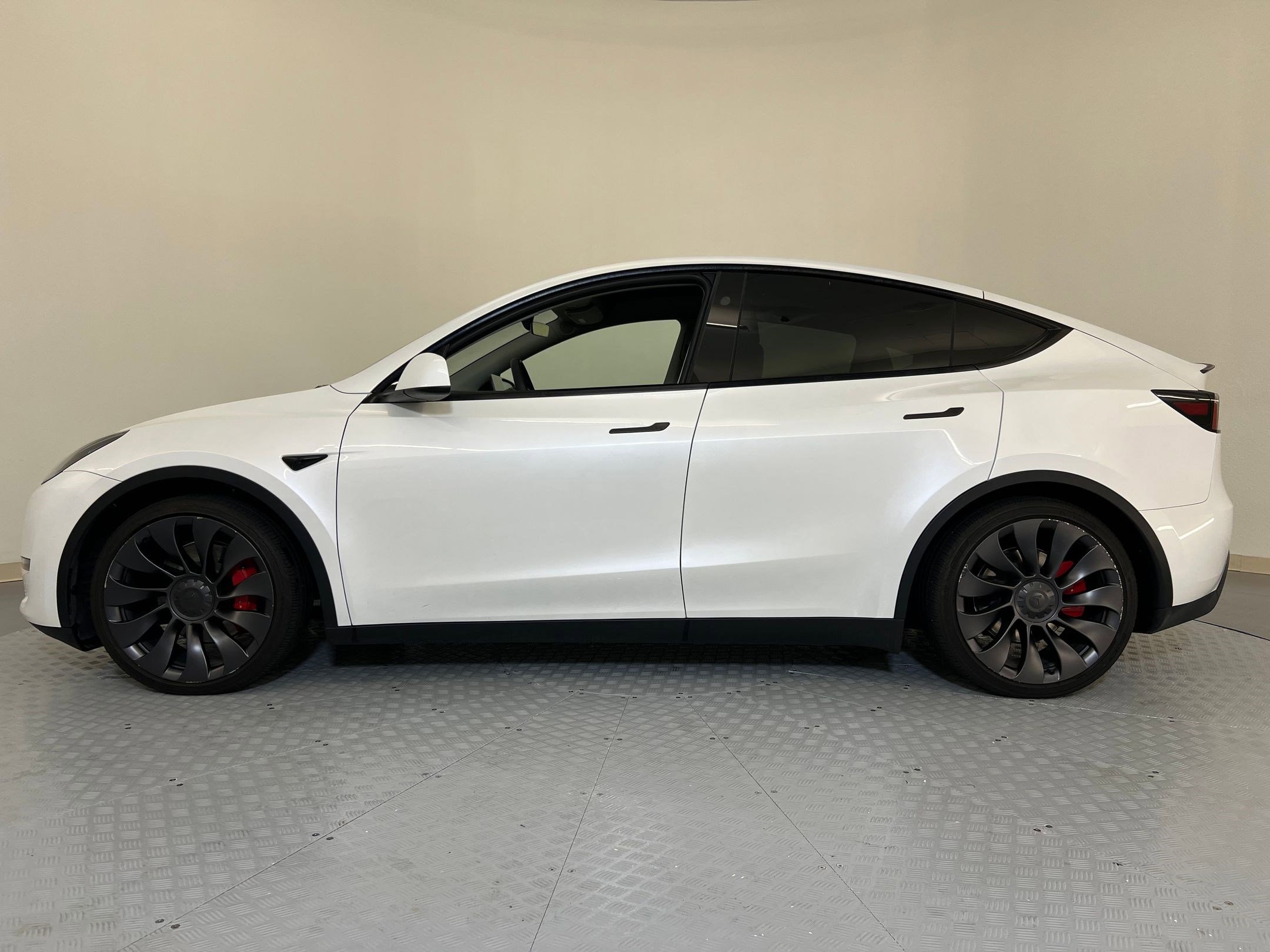 Used 2025 Tesla Model Y Performance with VIN 7SAYGDEF8SA343095 for sale in Northfield, Minnesota