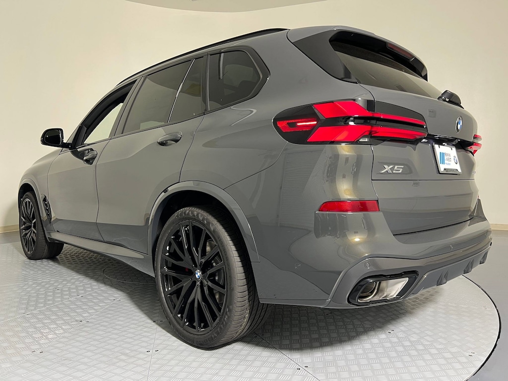 New 2026 BMW X5 sDrive40i SUV