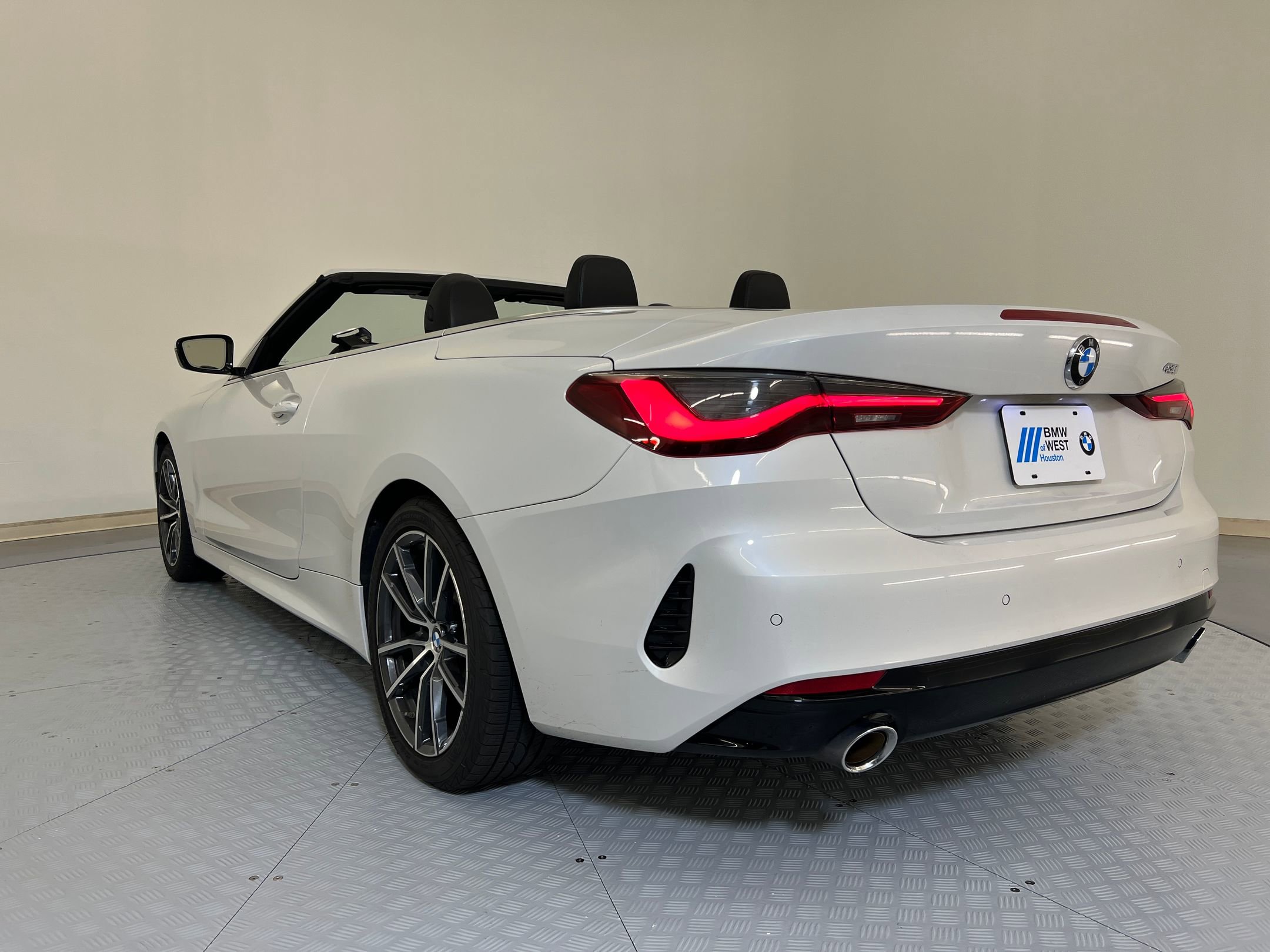 2025 Bmw 430i Convertible photo 3