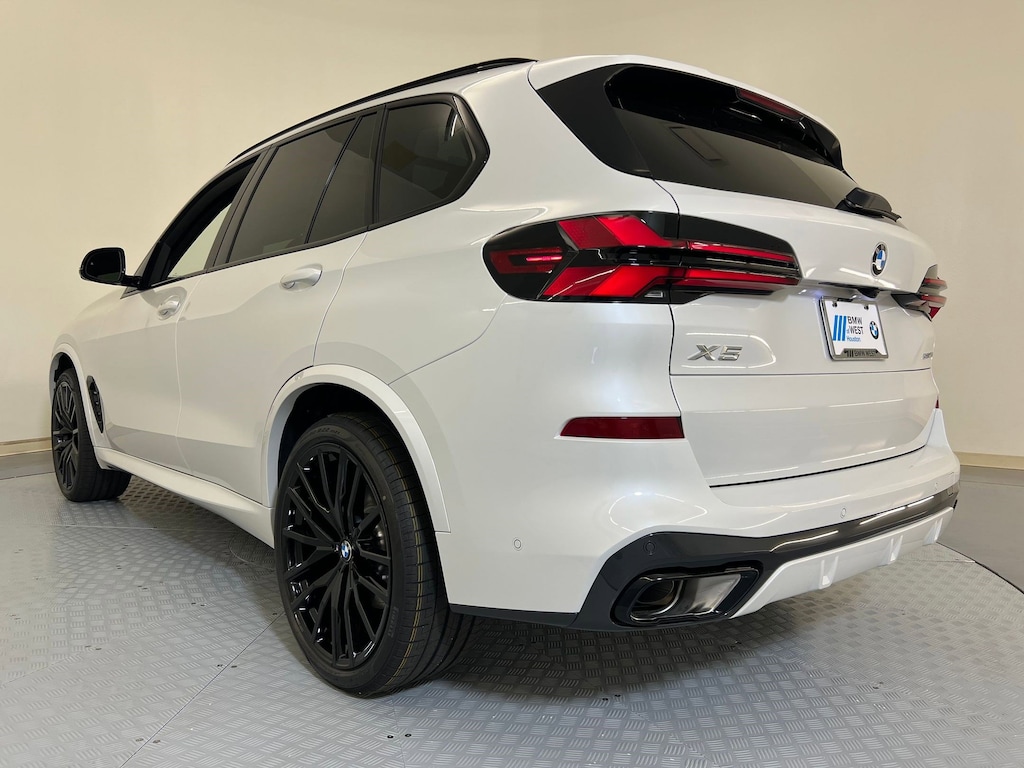 New 2026 BMW X5 sDrive40i SUV