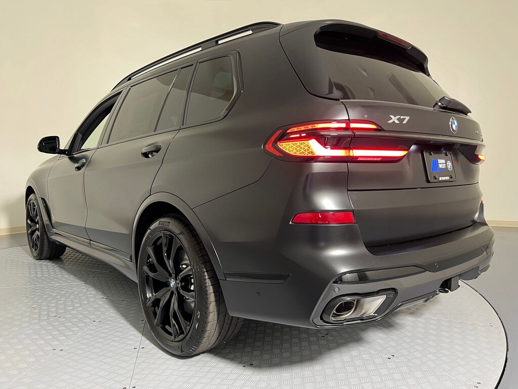 New 2026 BMW X7 xDrive40i SUV