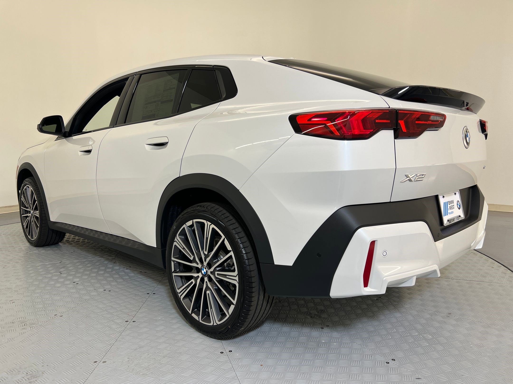 2026 Bmw X2 xDrive28i photo 3