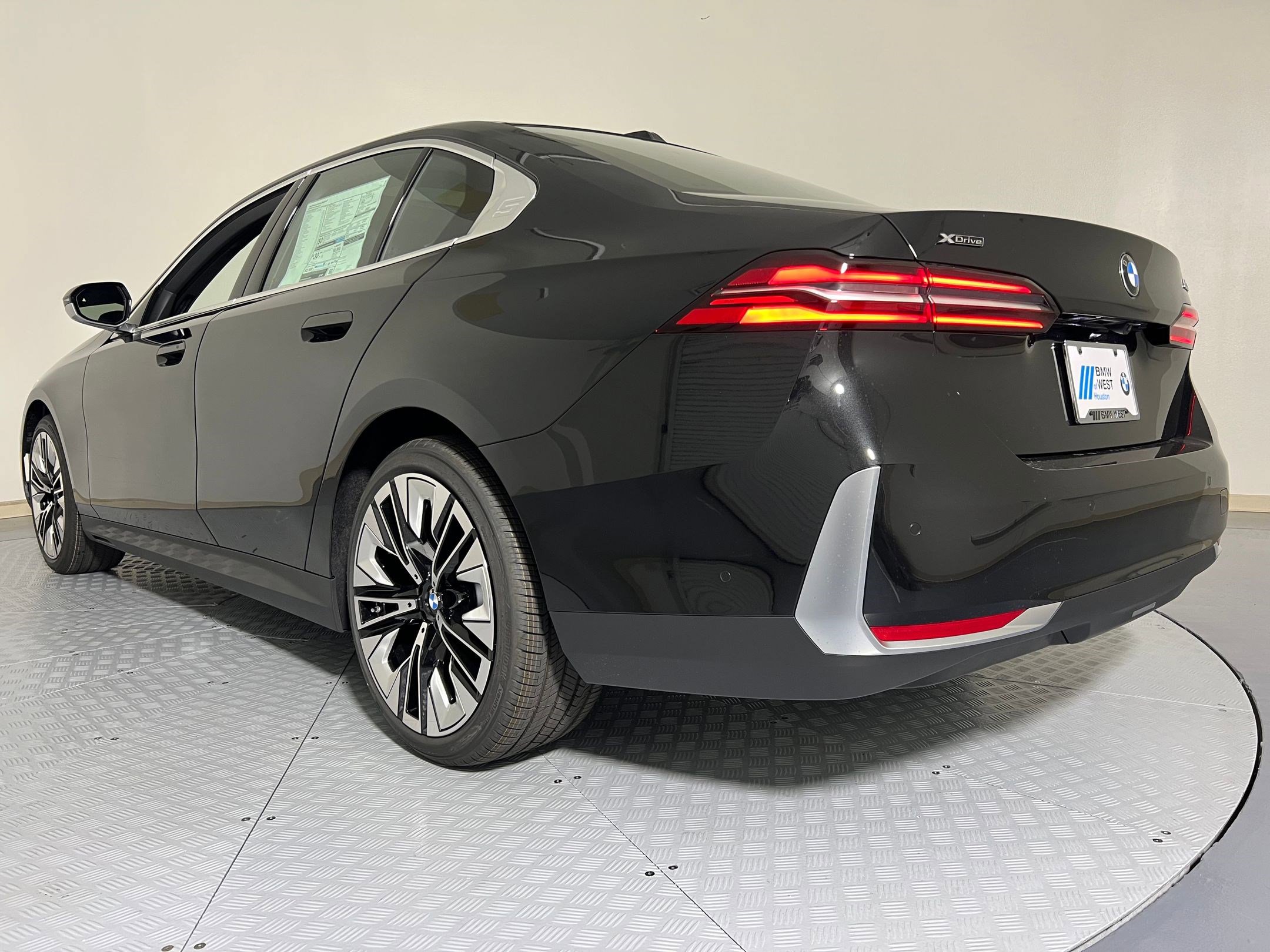 2026 Bmw 530i xDrive photo 3