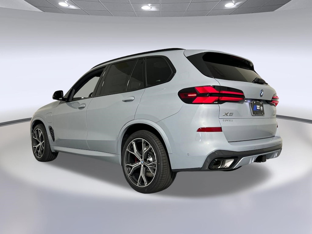 New 2026 BMW X5 PHEV xDrive50e SUV