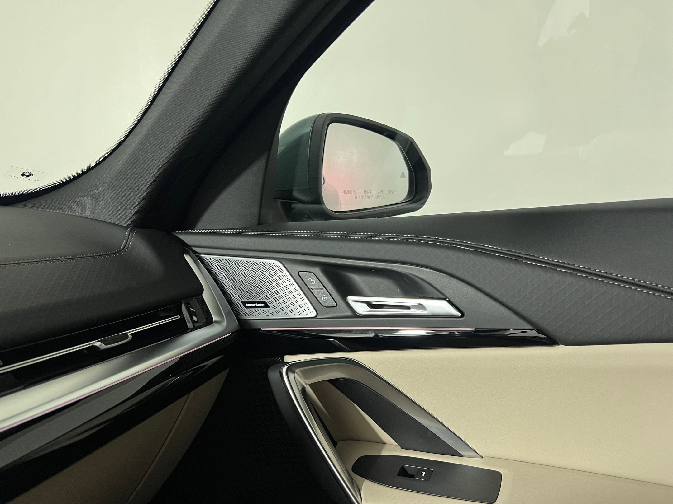 2025 BMW X2 28i - Photo 29