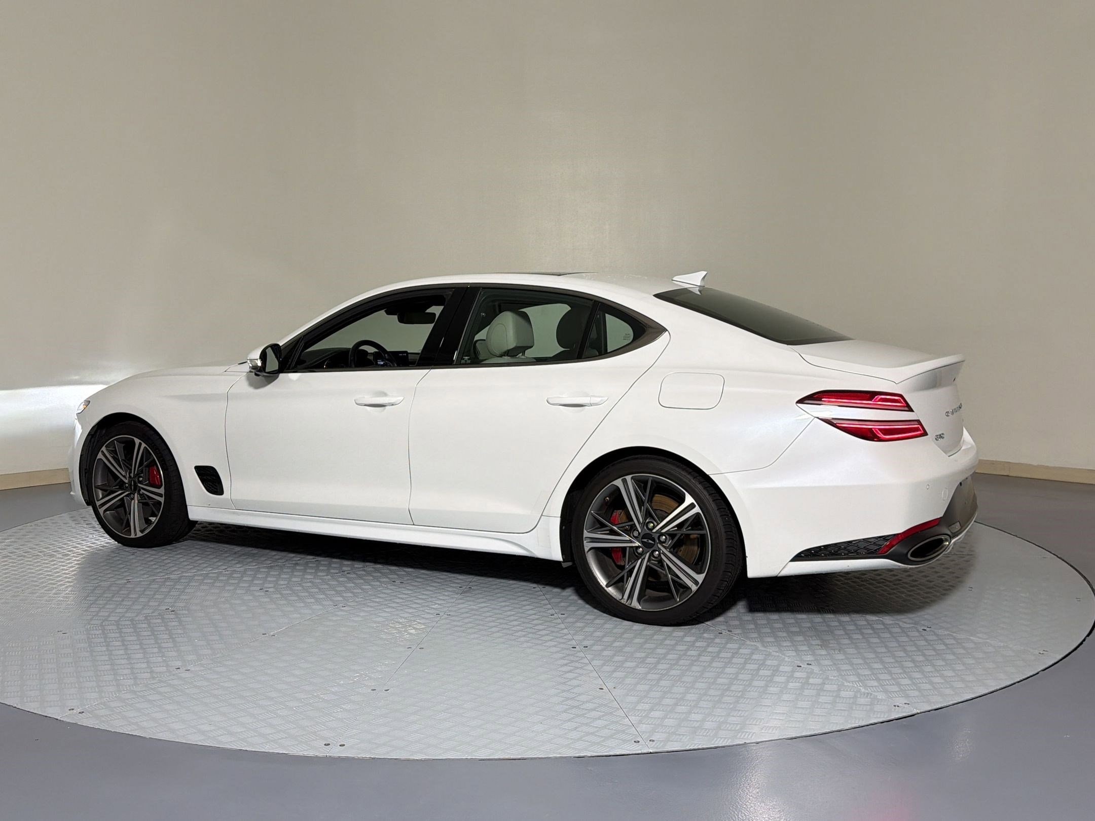 G70 3.3T Sport Prestige Sedan