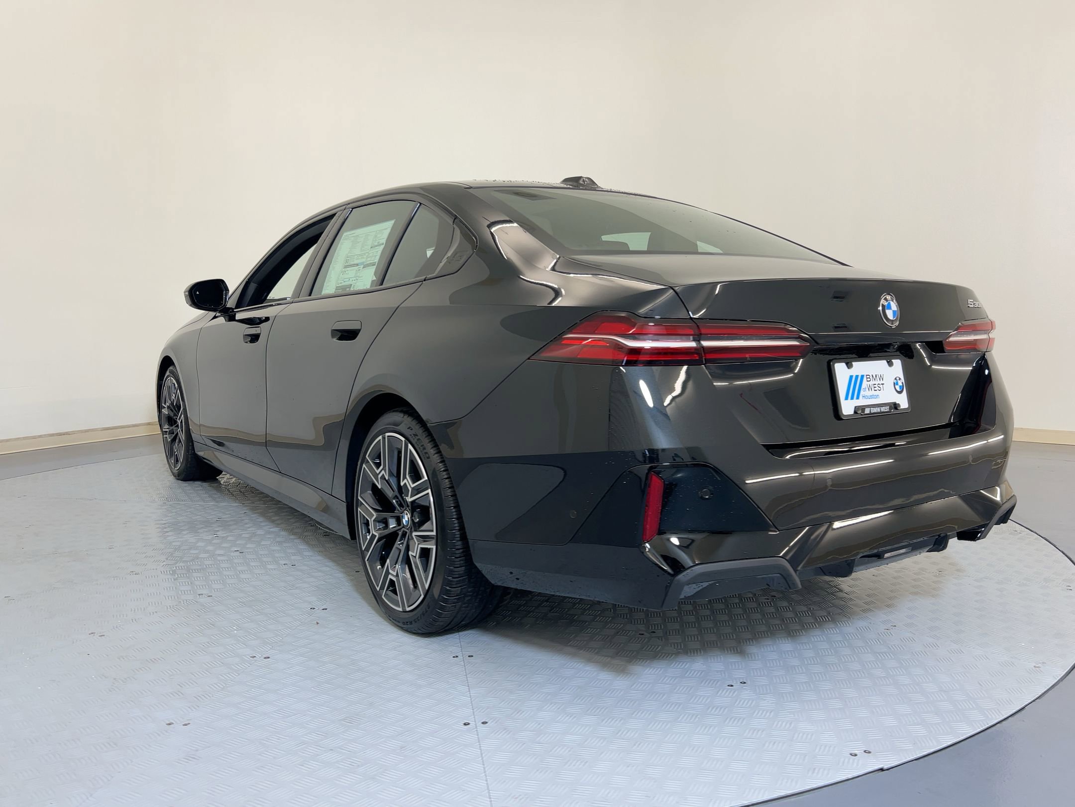 2026 Bmw 530i photo 3