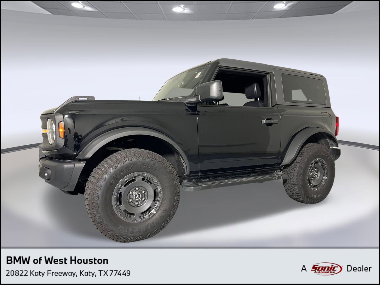2024 Ford Bronco 2-Door Black Diamond's photo