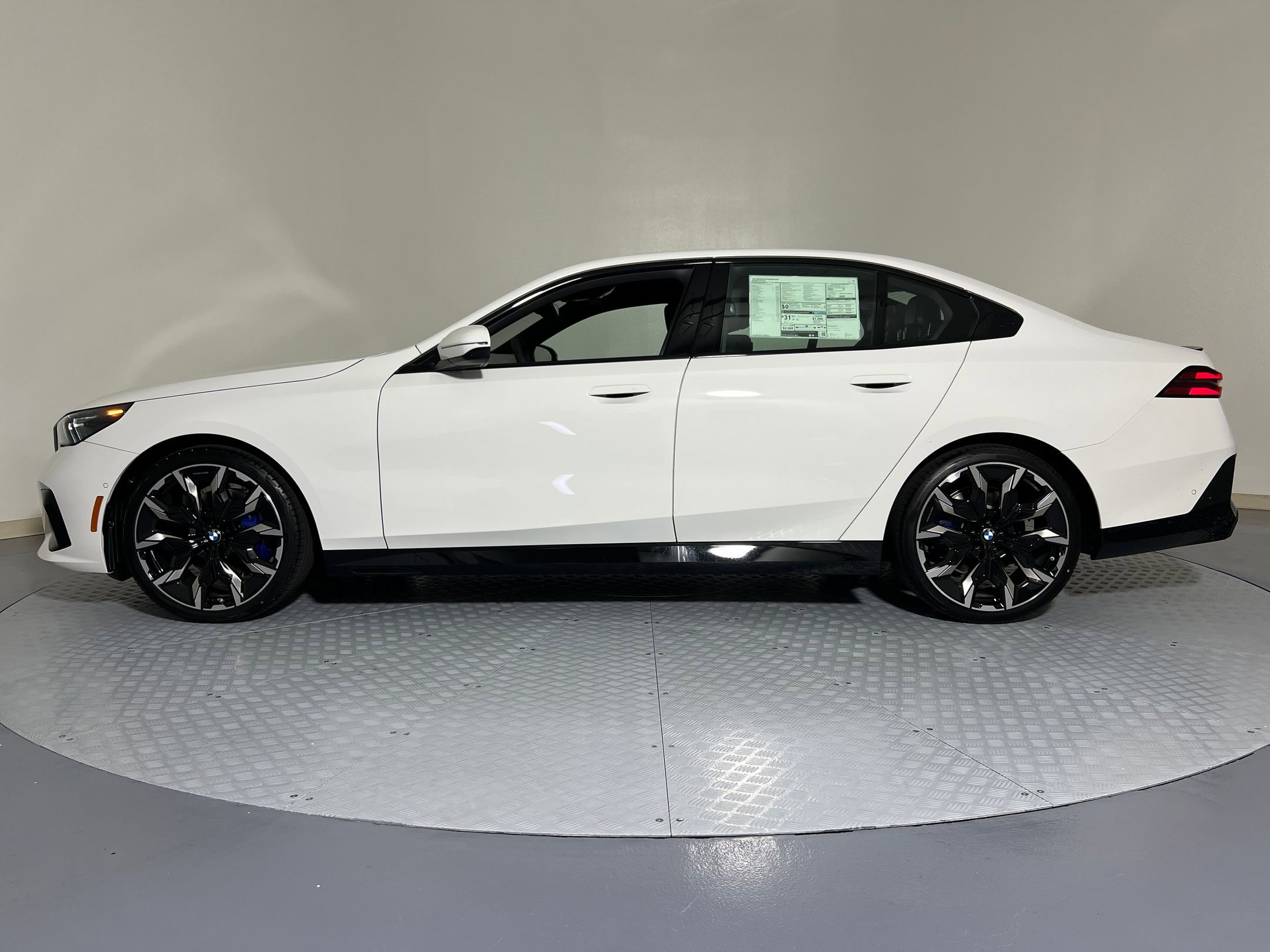 2026 Bmw 530i photo 2