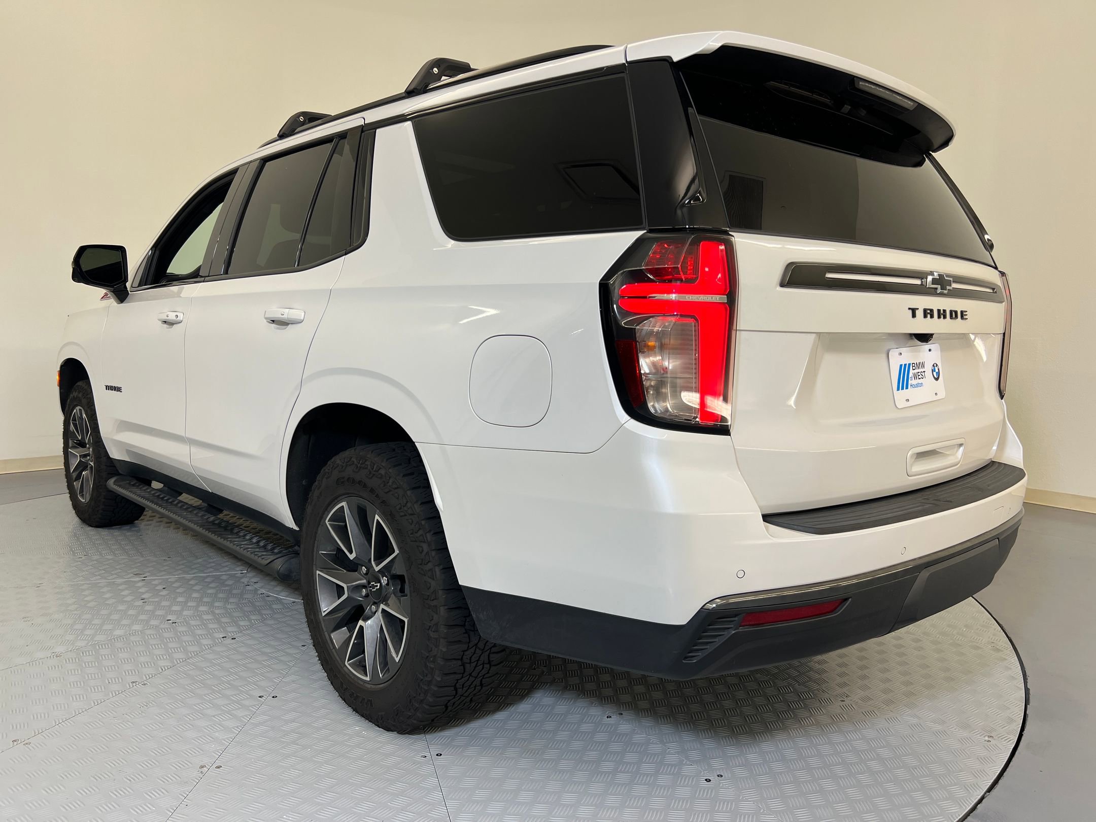 2022 Chevrolet Tahoe Z71 photo 3
