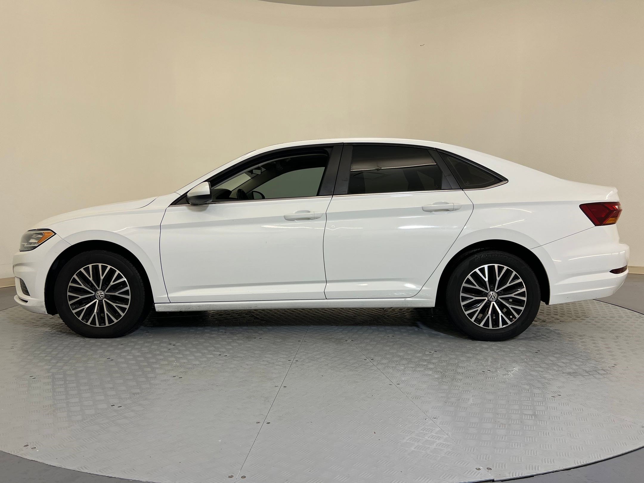 2019 Volkswagen Jetta 1.4T SE photo 2