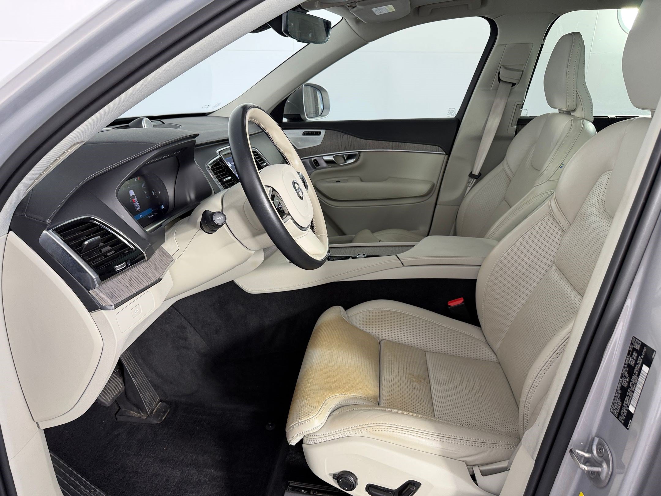 XC90 B6 AWD Ultimate 6-Seater SUV