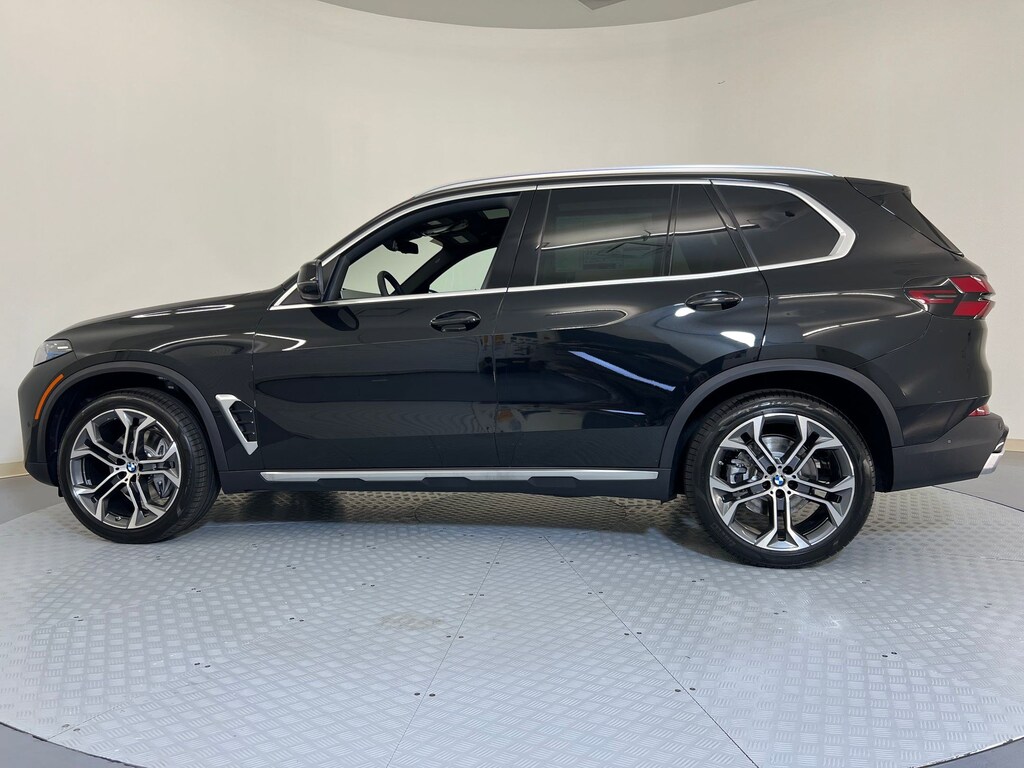 New 2026 BMW X5 sDrive40i SUV
