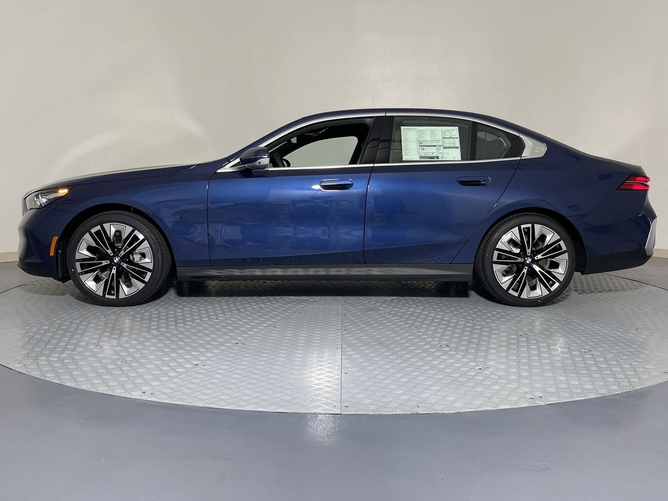 2026 Bmw 530i xDrive photo 2