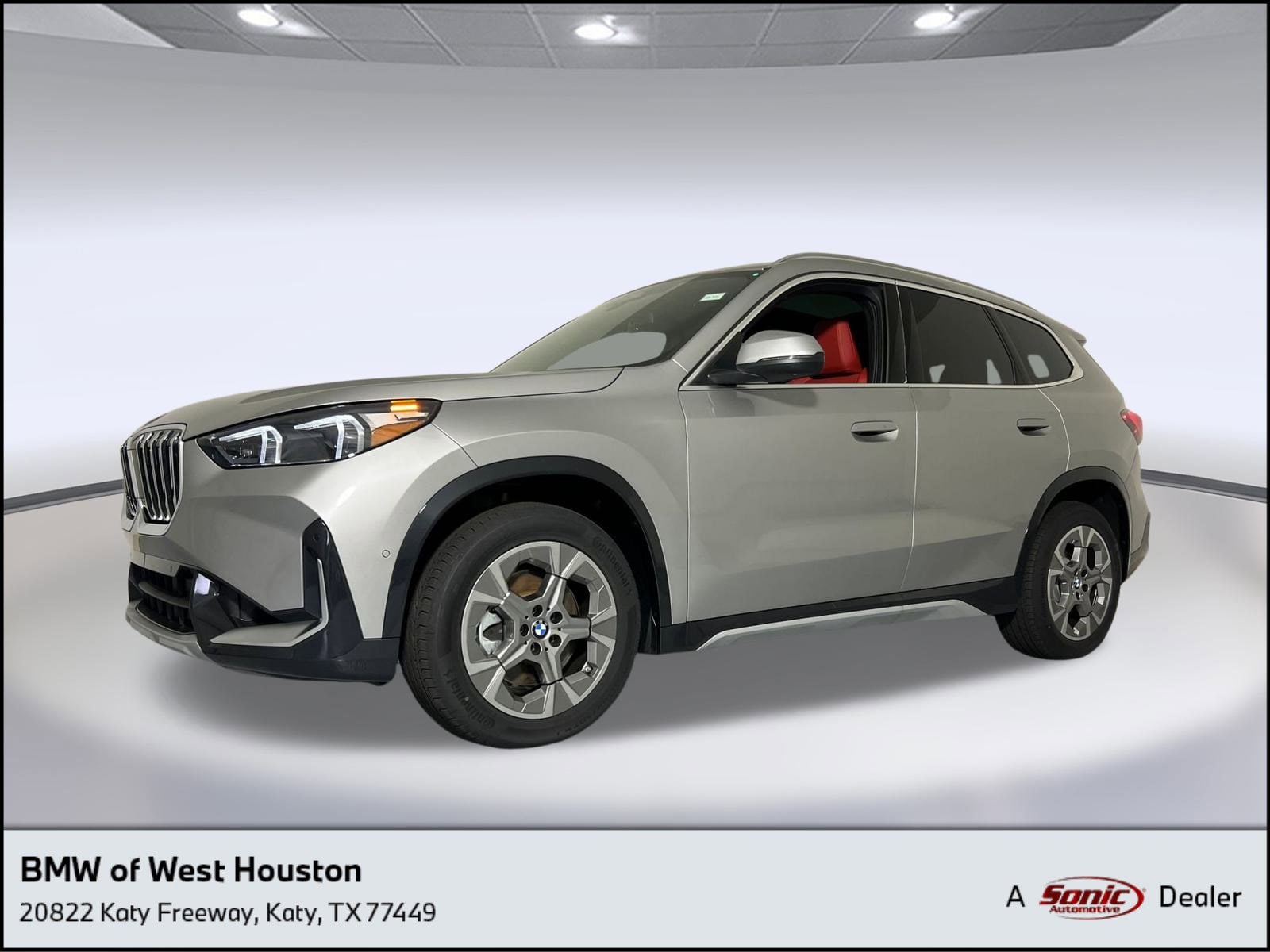 2025 BMW X1 28i's photo