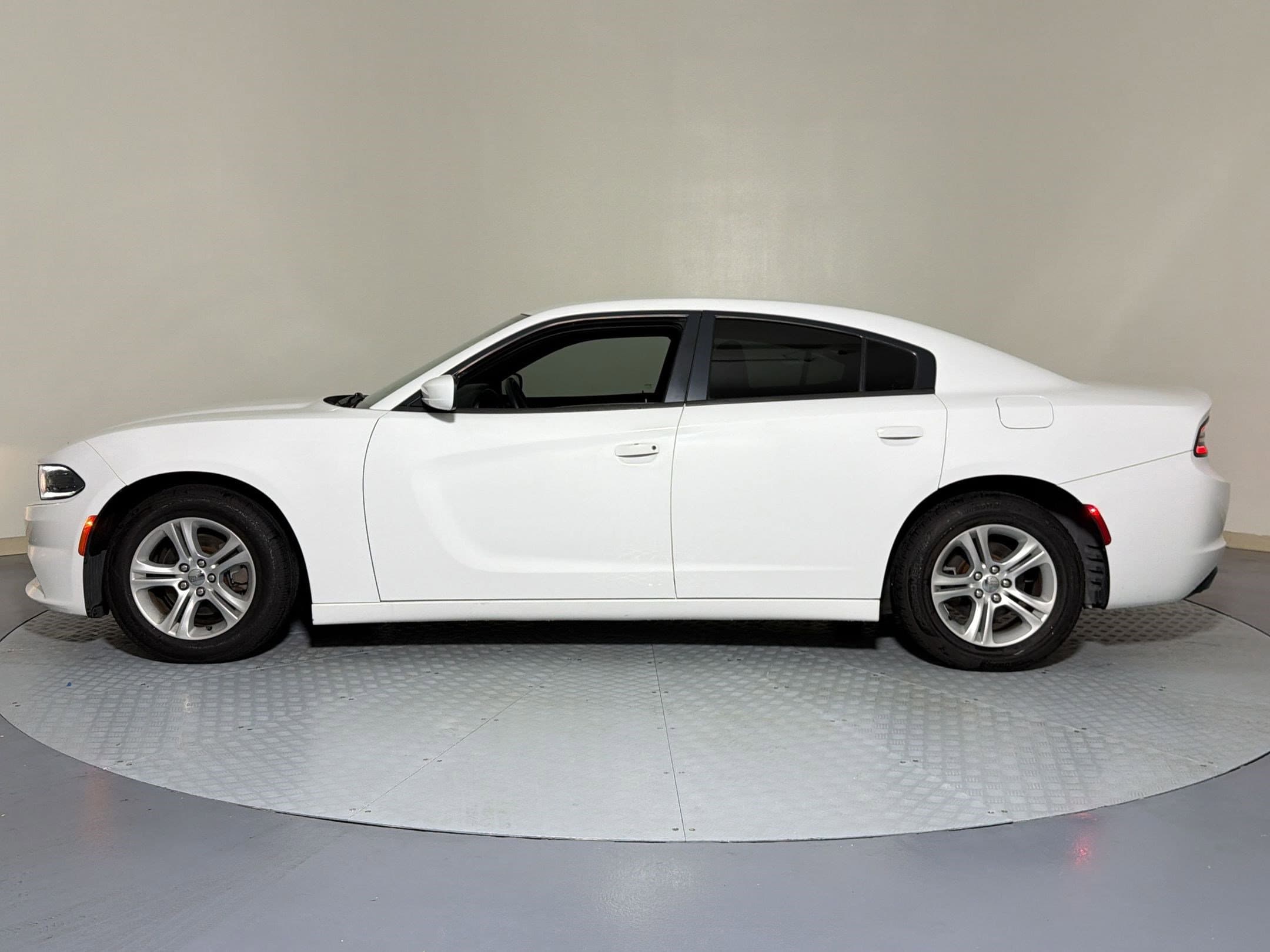 Used 2015 Dodge Charger SE with VIN 2C3CDXBG3FH826077 for sale in Katy, TX
