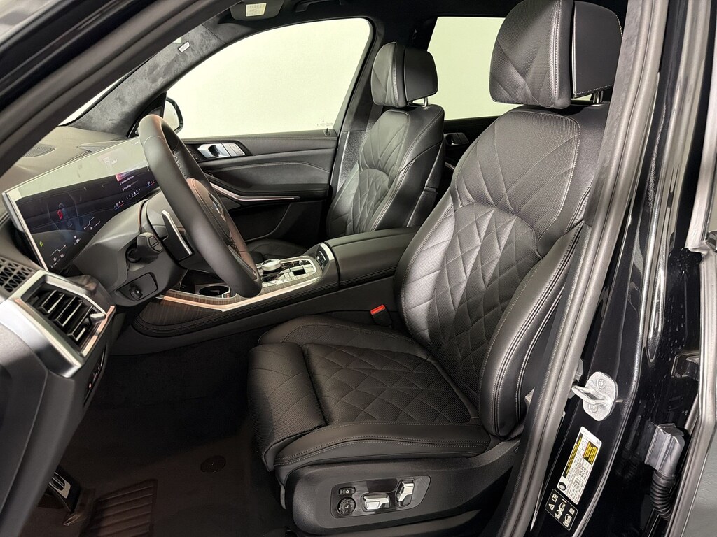 New 2027 BMW X7 xDrive40i SUV