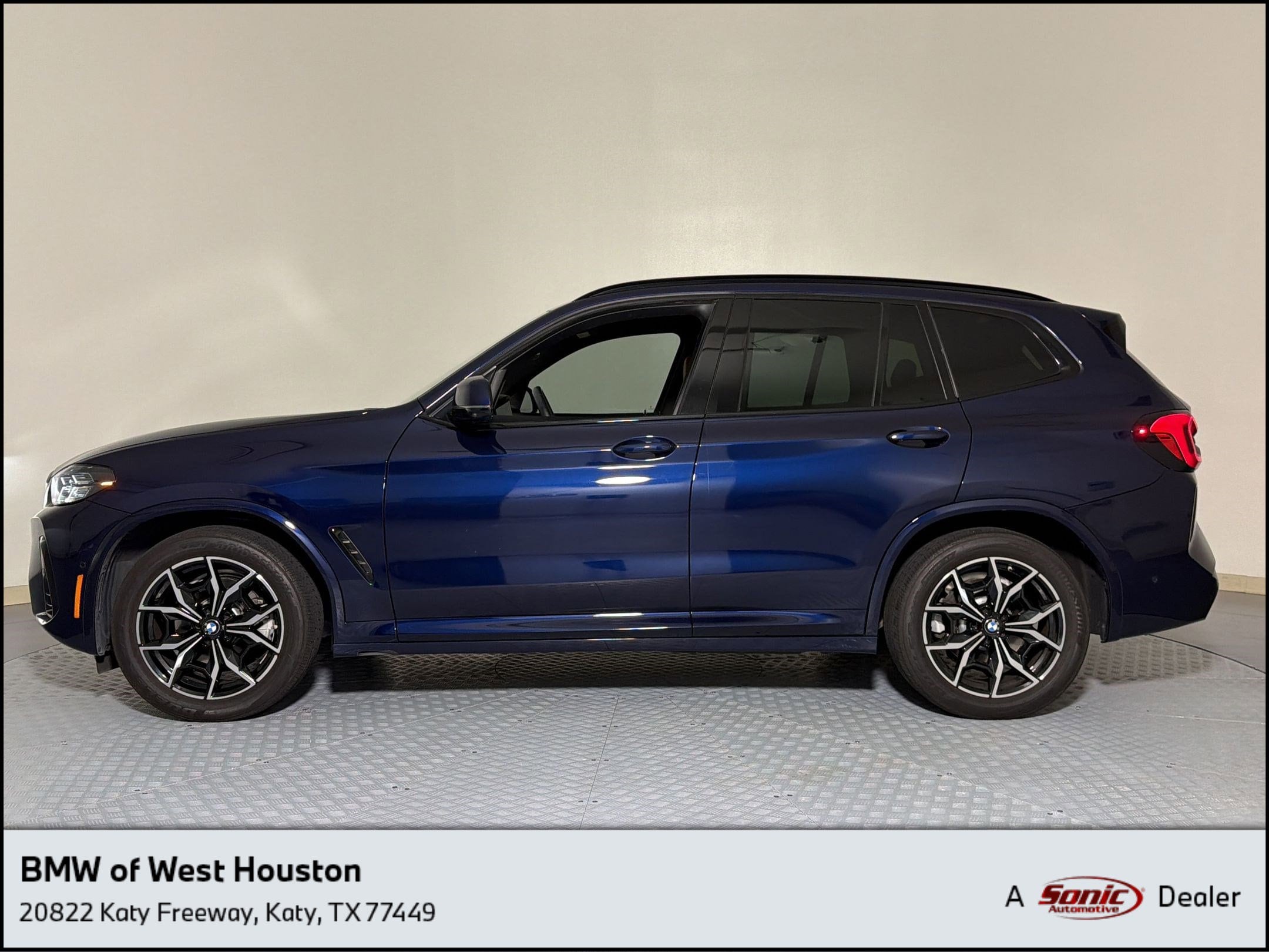 2023 BMW X3 sDrive30i's photo