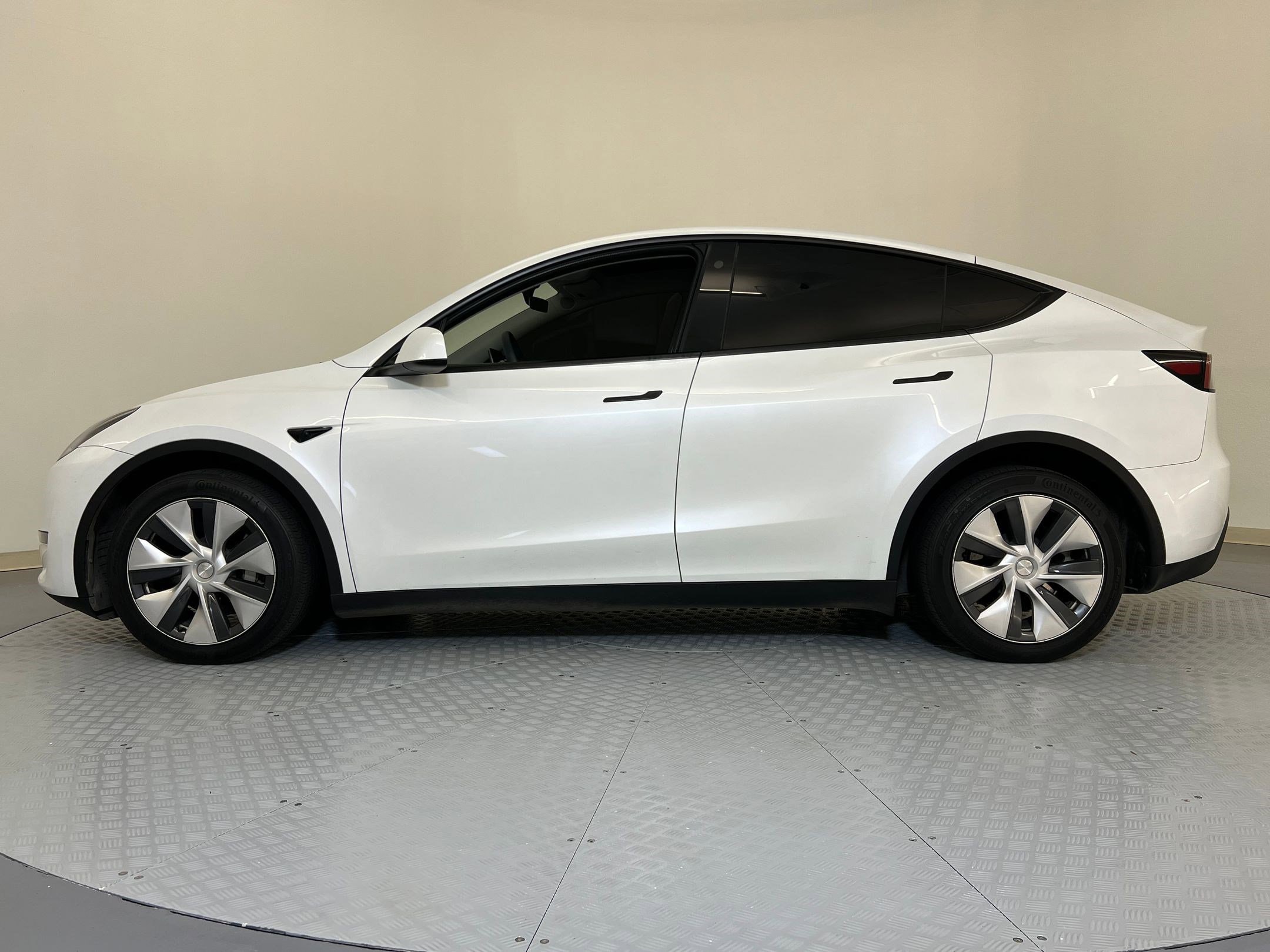 Used 2023 Tesla Model Y Long Range with VIN 7SAYGDEE3PA091707 for sale in Katy, TX