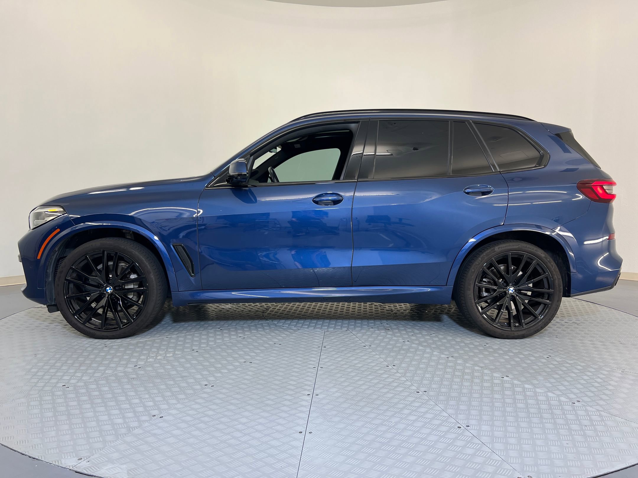 2023 Bmw X5 sDrive40i photo 2