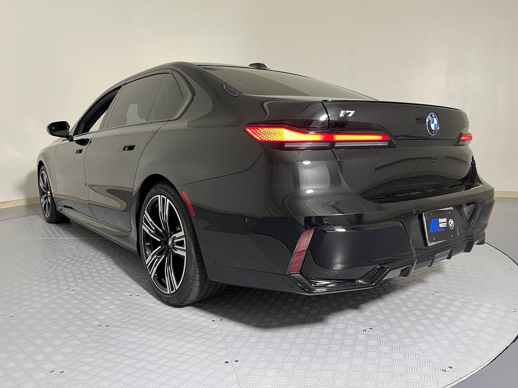 Used 2025 BMW i7 xDrive60 Sedan
