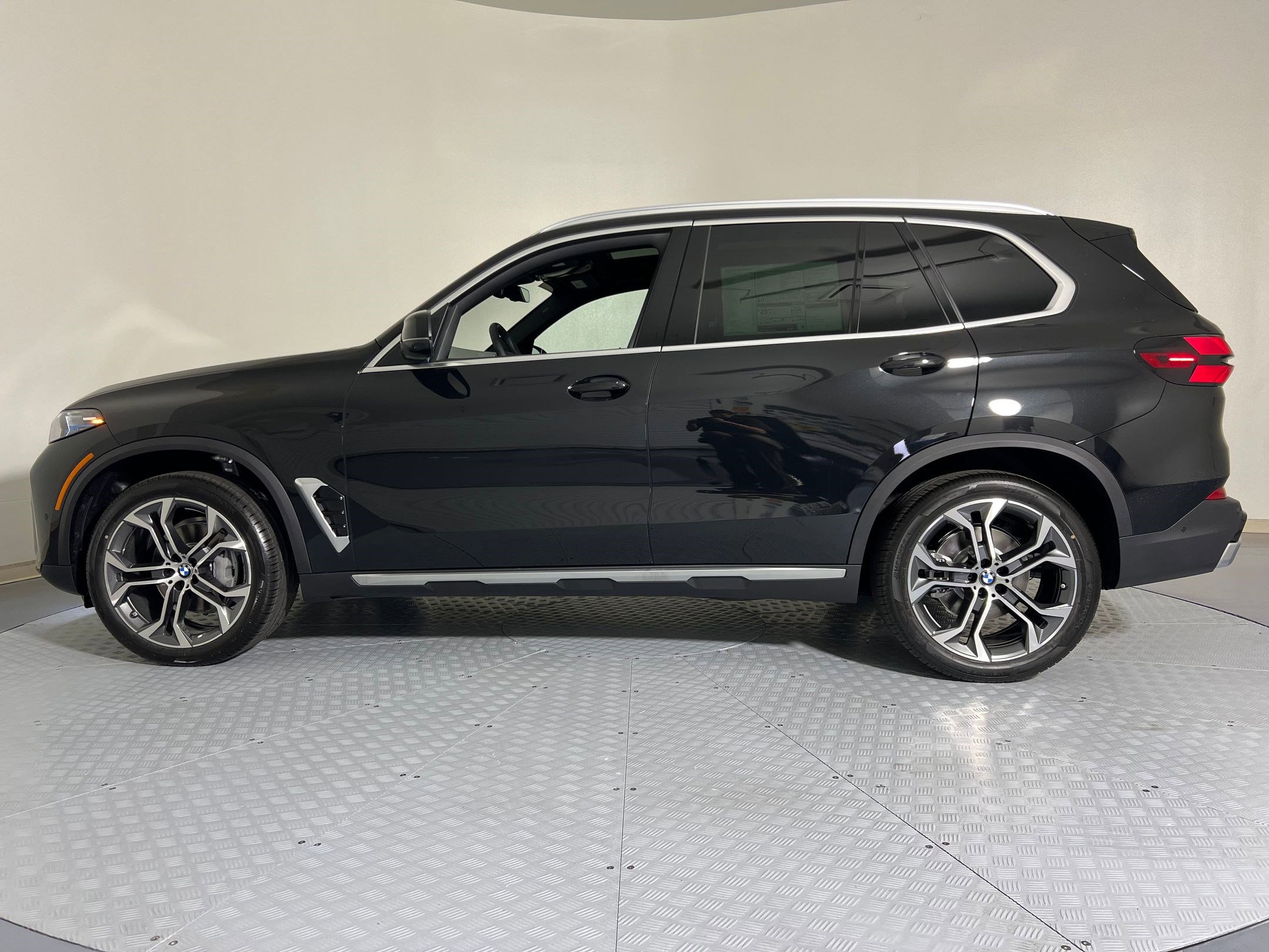 2026 Bmw X5 sDrive40i photo 2