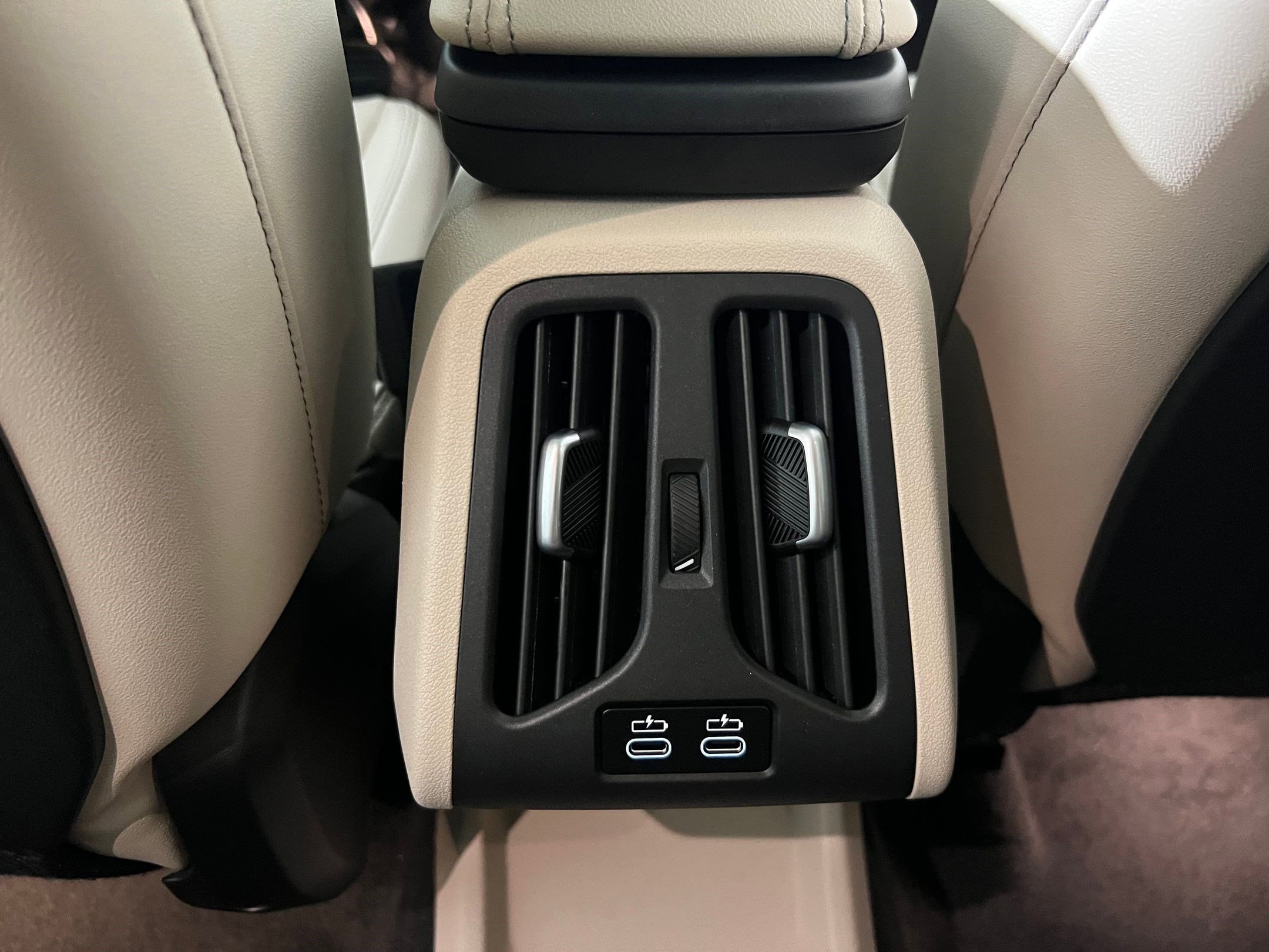 2025 BMW X2 28i - Photo 31