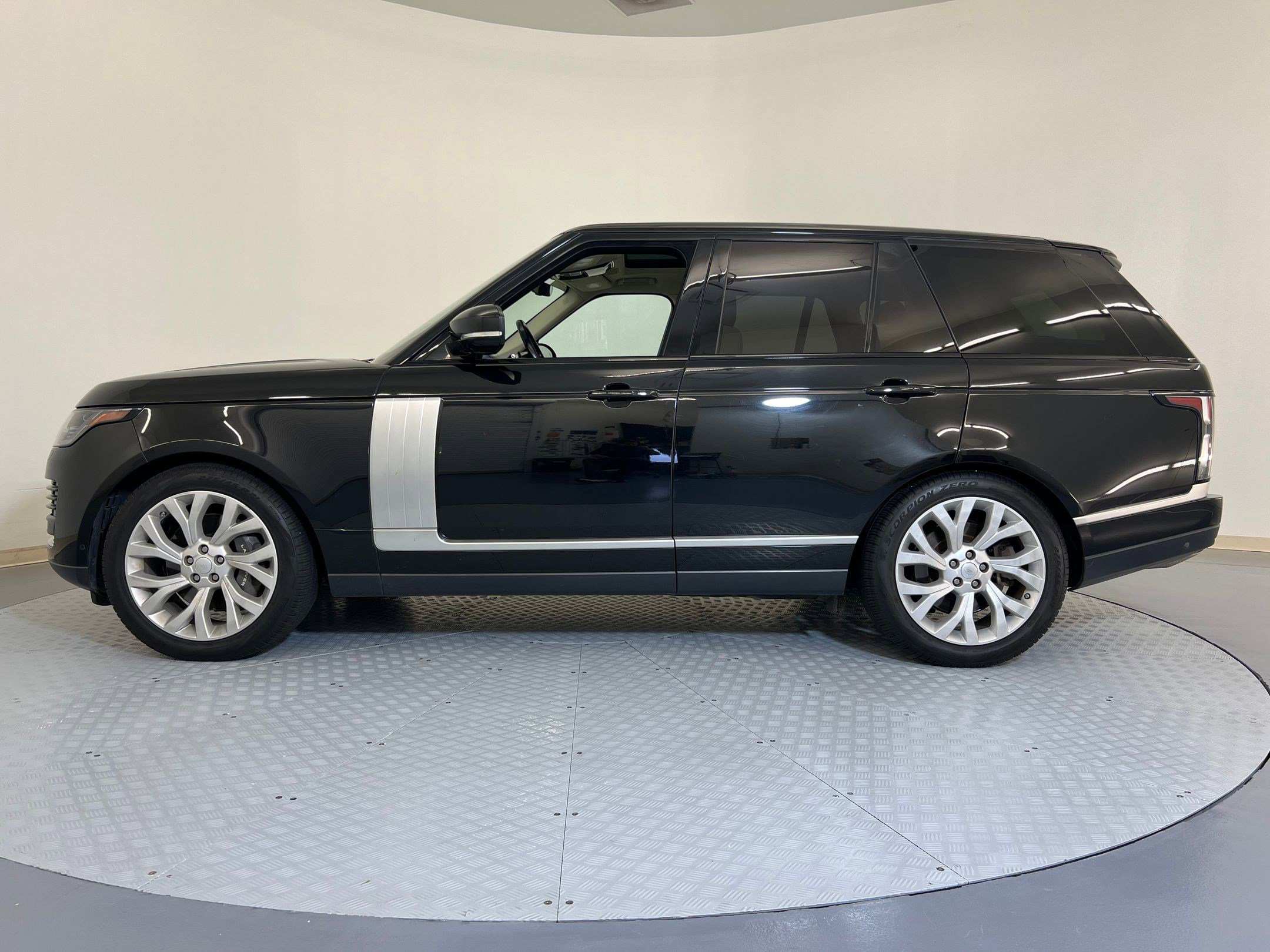 2021 Land Rover Range Rover HSE Westminster Edition photo 2