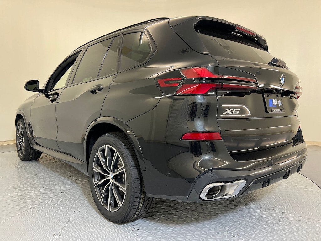 New 2026 BMW X5 sDrive40i SUV