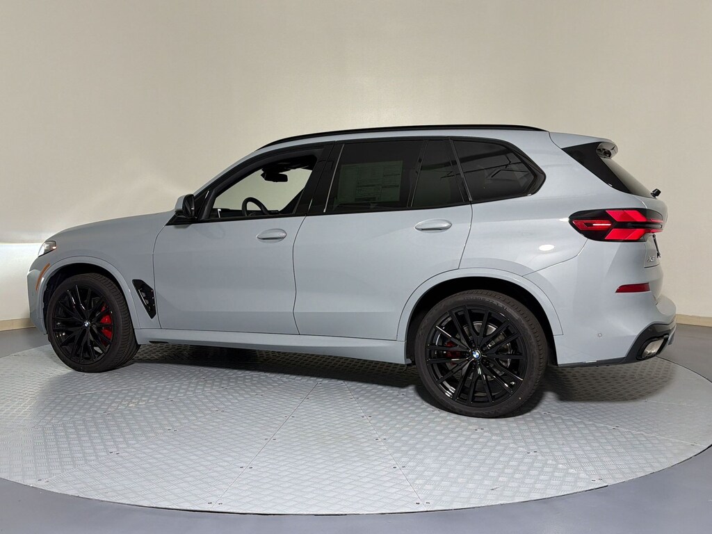 New 2026 BMW X5 sDrive40i SUV