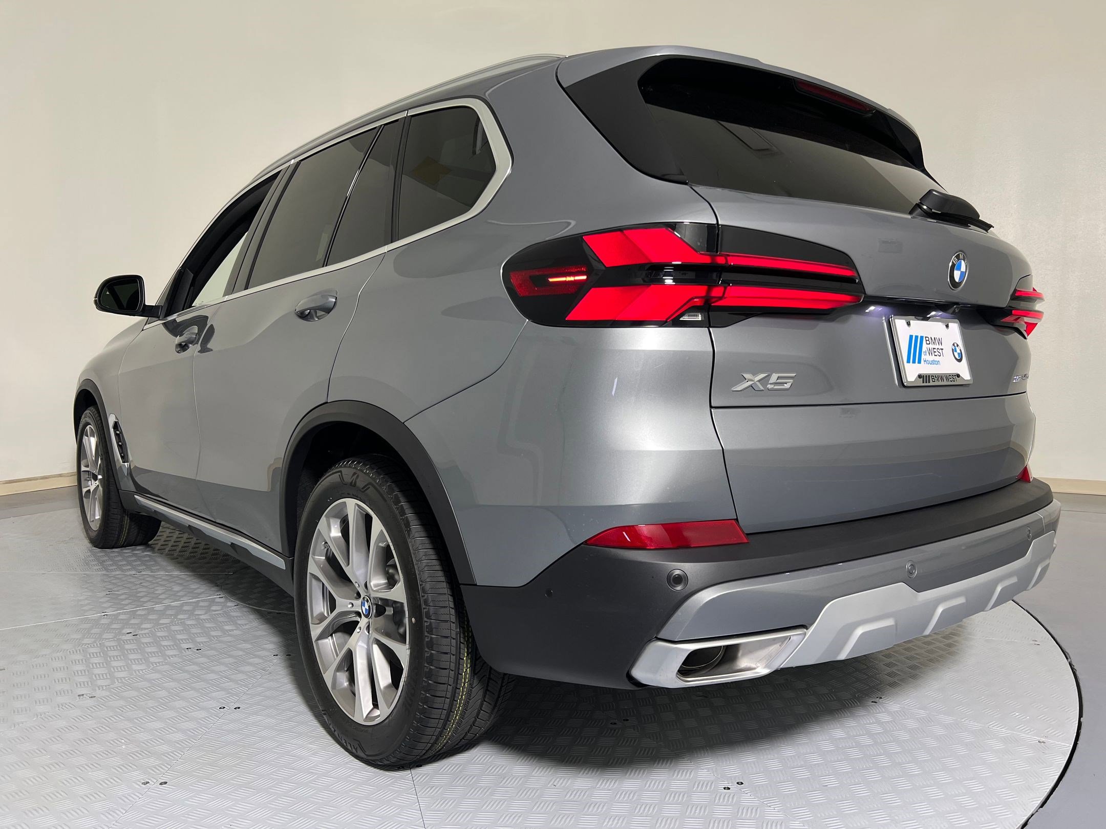 2026 Bmw X5 sDrive40i photo 2