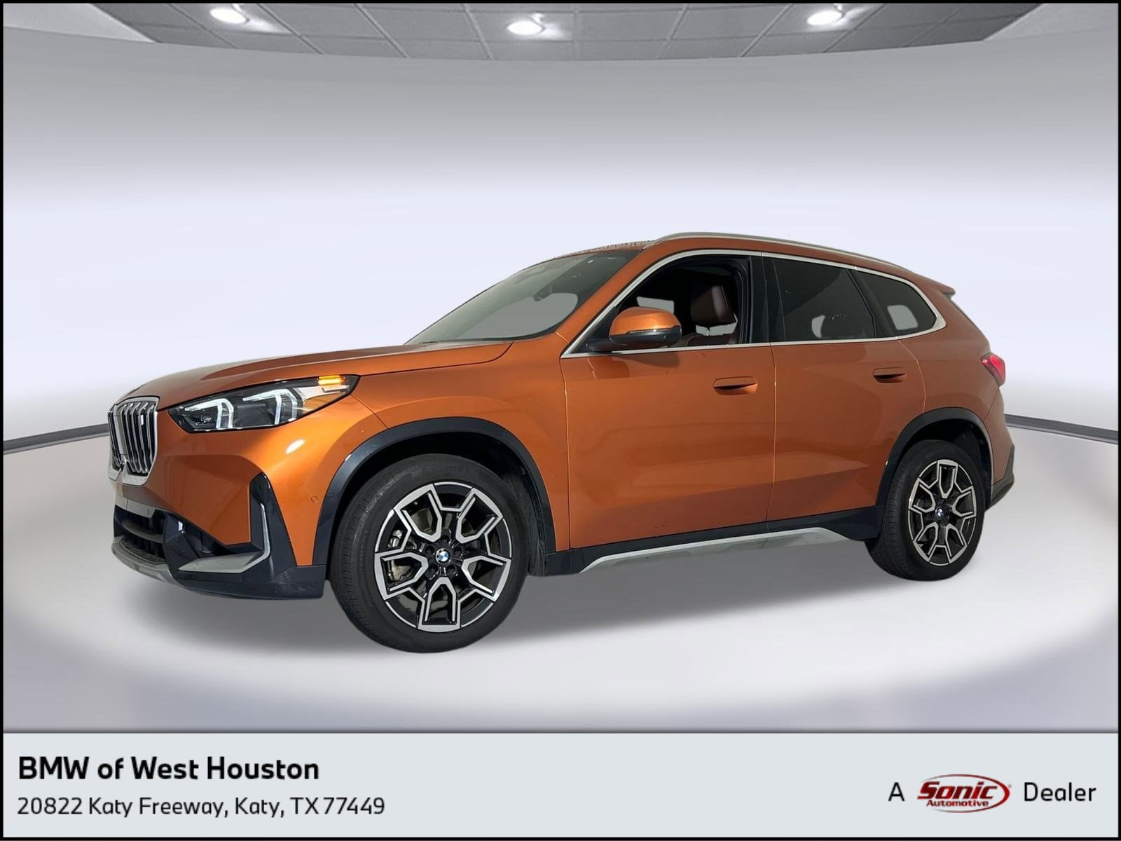 2025 BMW X1 28i's photo