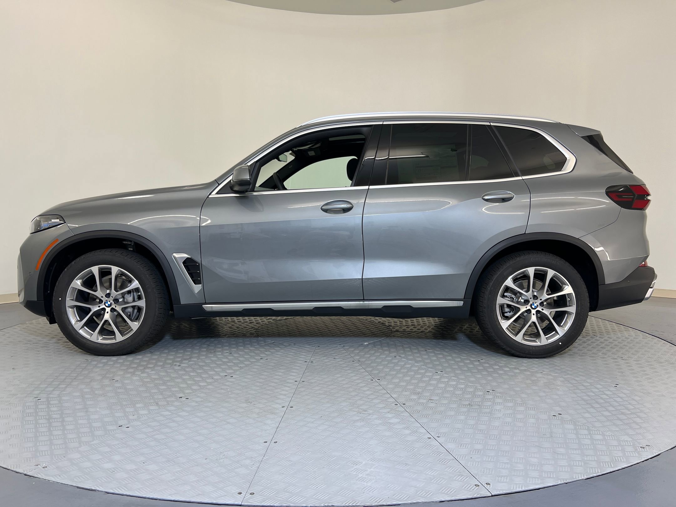 2026 Bmw X5 sDrive40i photo 2