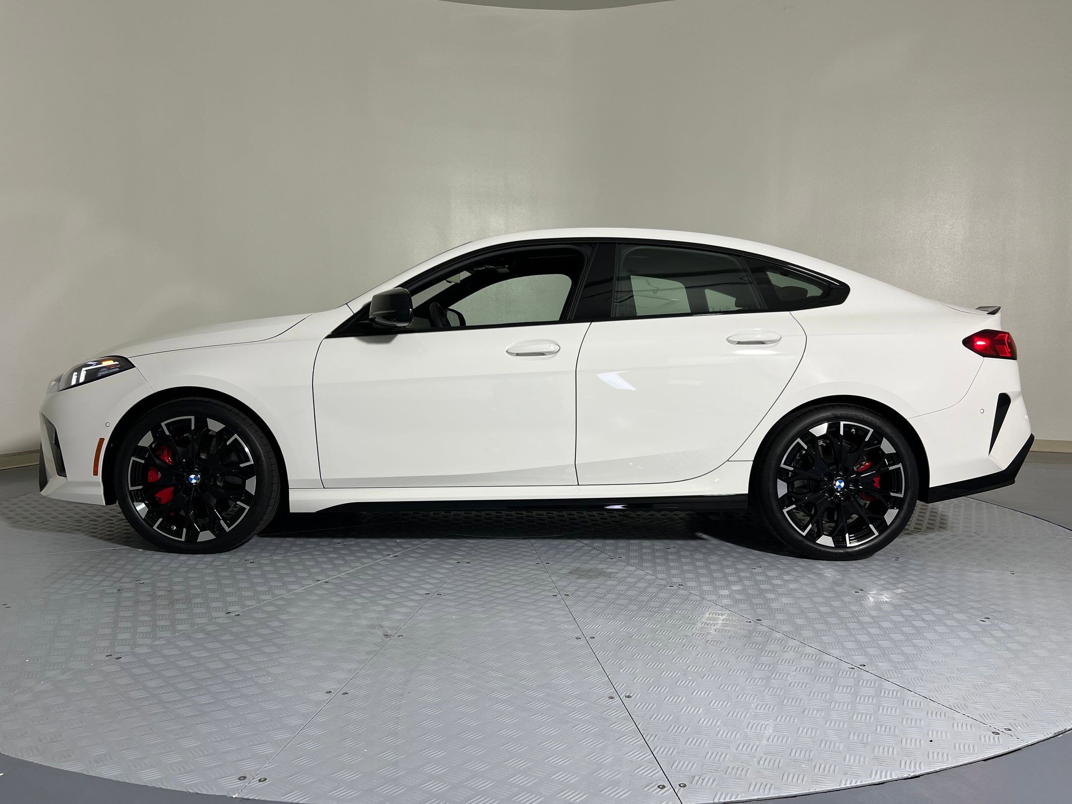 2025 Bmw M235i xDrive Gran Coupe photo 2