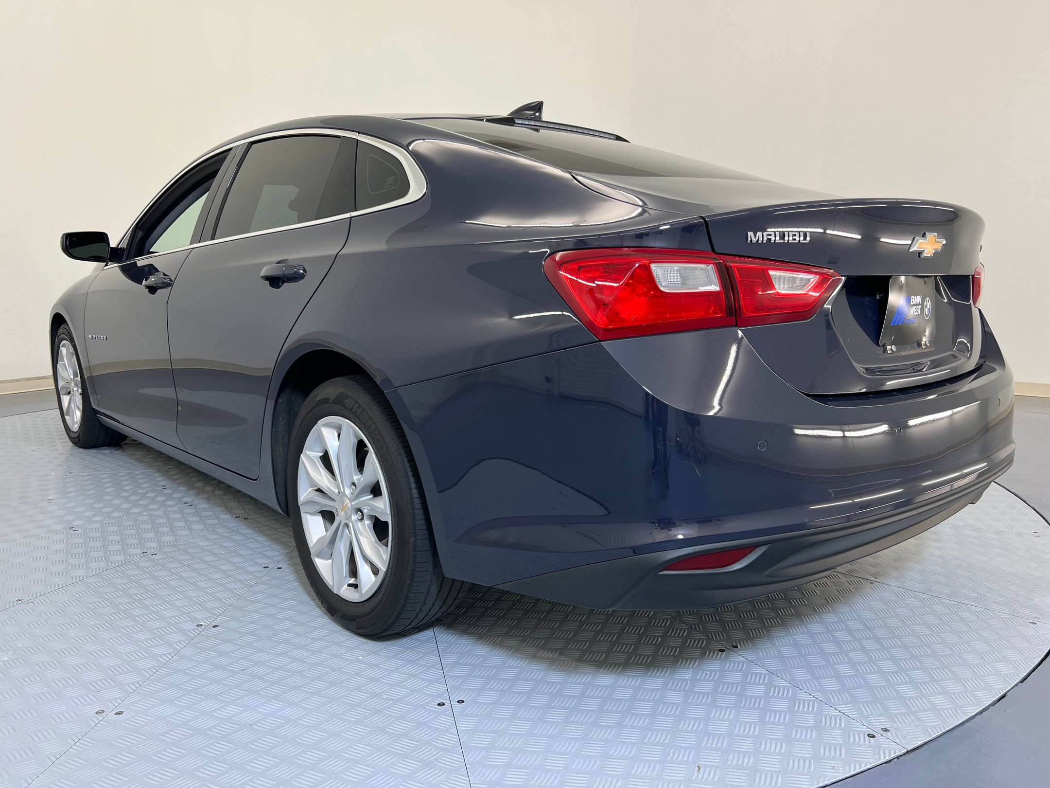 2025 Chevrolet Malibu 1LT photo 3