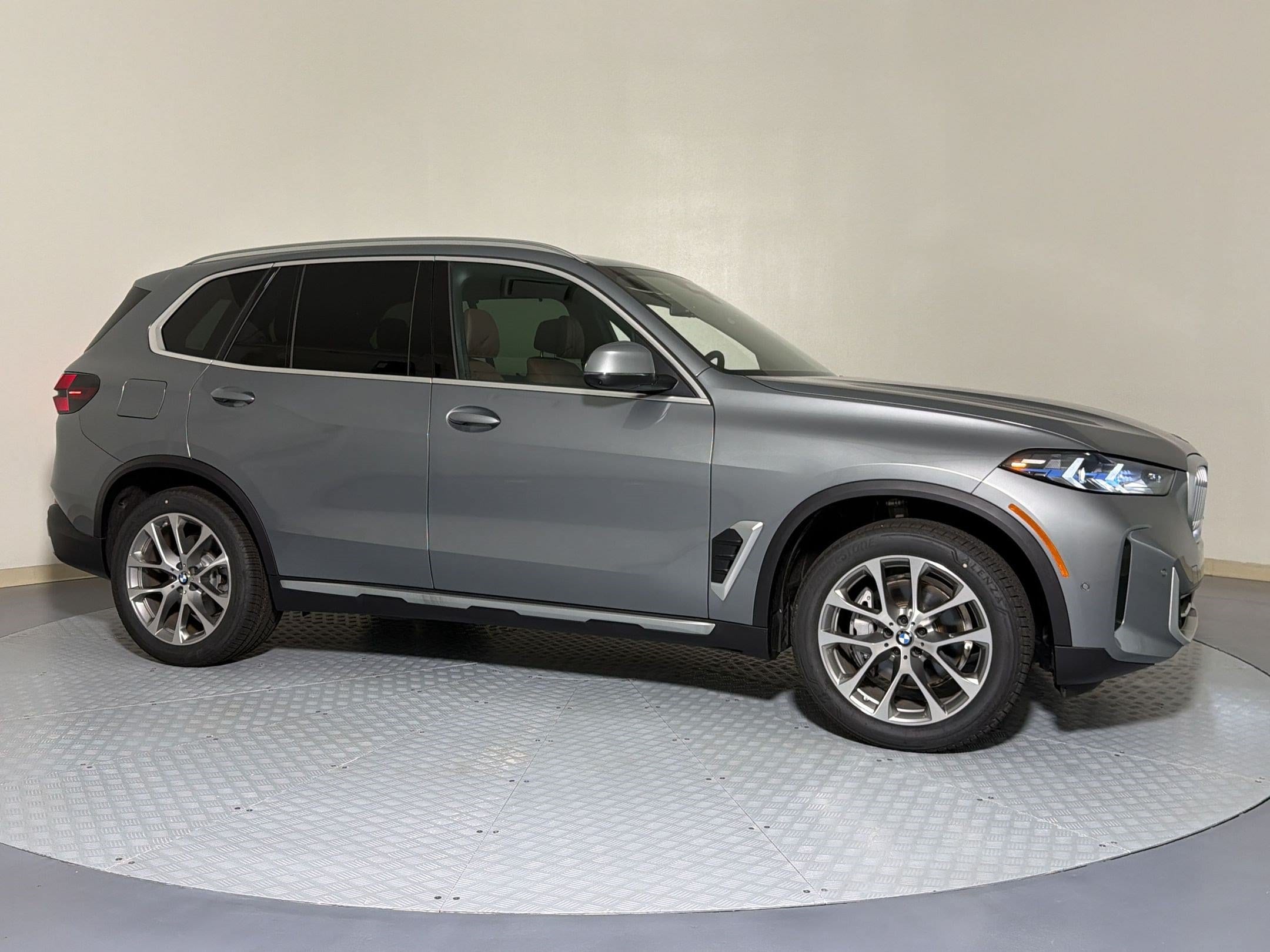 2026 BMW X5 40i - Photo 6