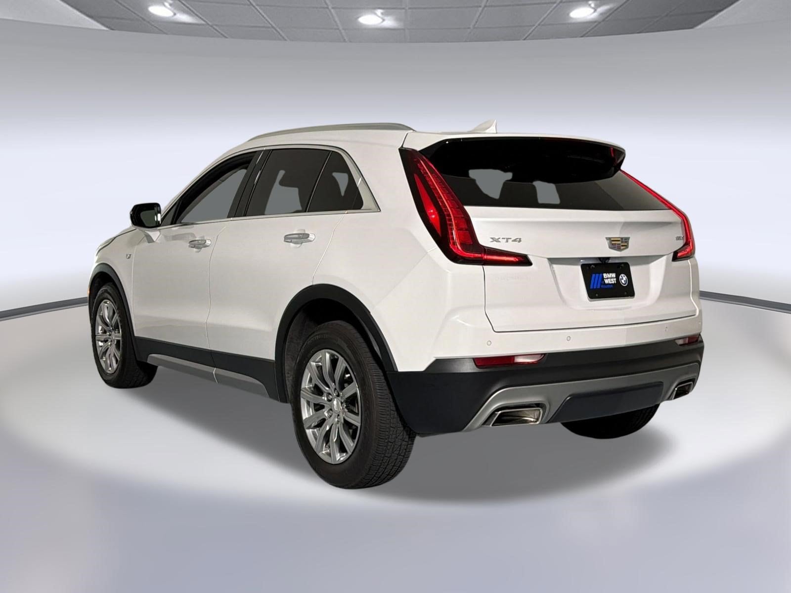 XT4 Premium Luxury SUV