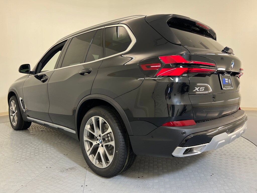 New 2026 BMW X5 sDrive40i SUV