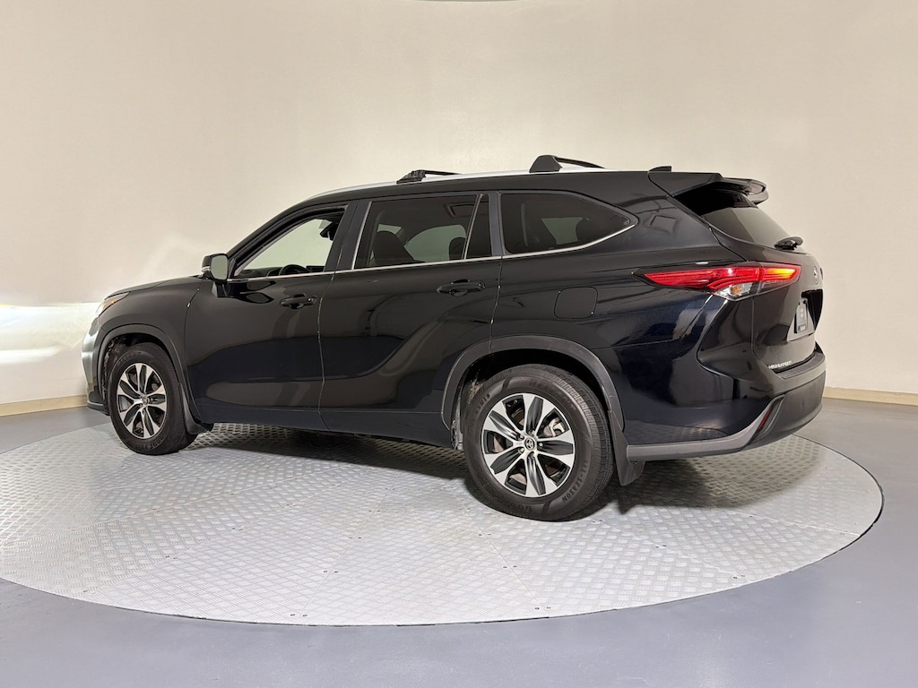 Used 2023 Toyota Highlander XLE SUV