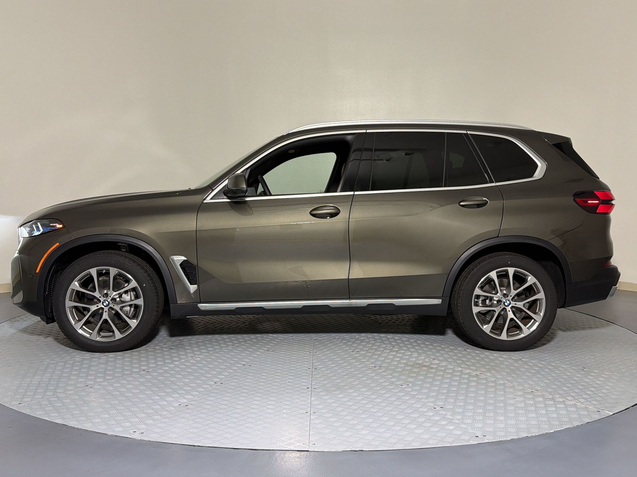 2026 BMW X5 40i - Photo 17