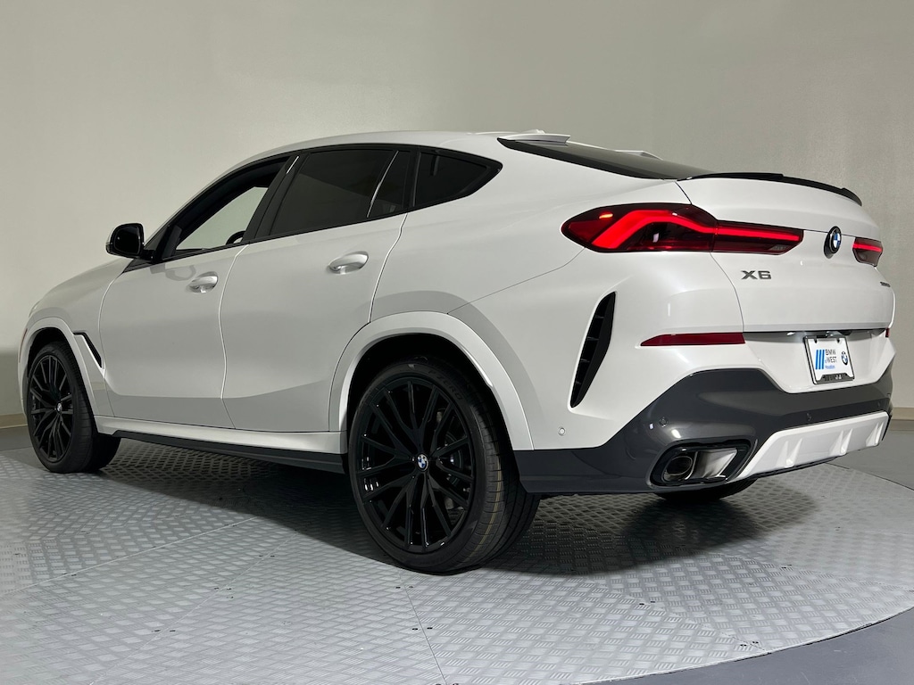 New 2026 BMW X6 xDrive40i SUV