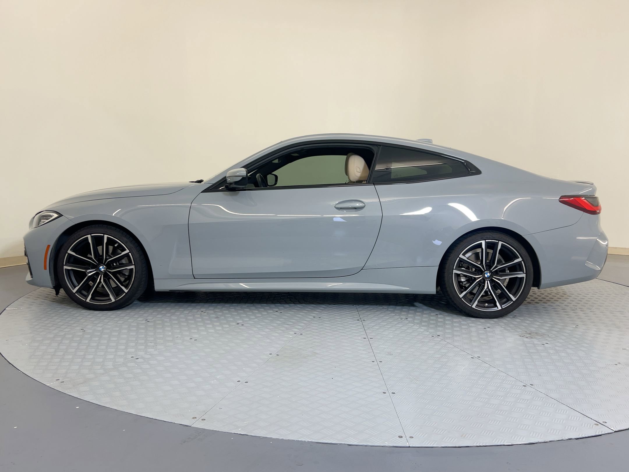 2023 Bmw 430i Coupe photo 2