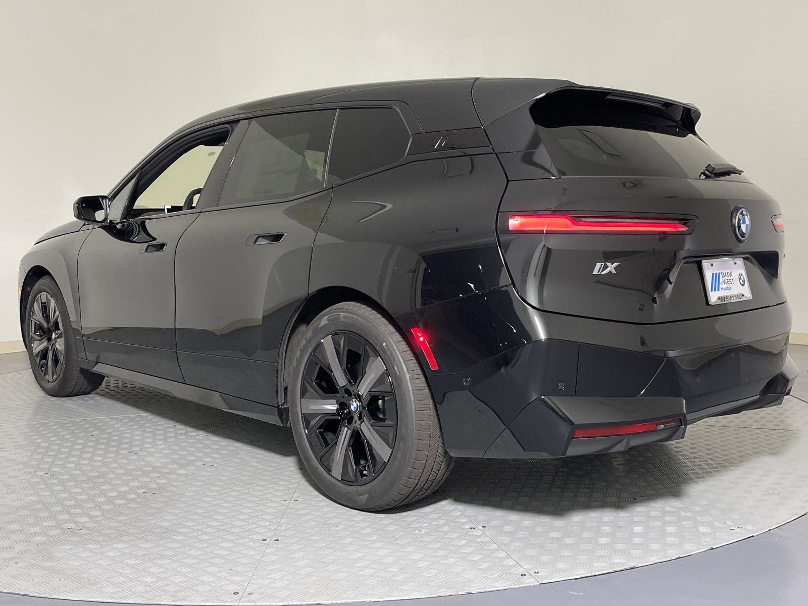 2025 Bmw iX photo 2