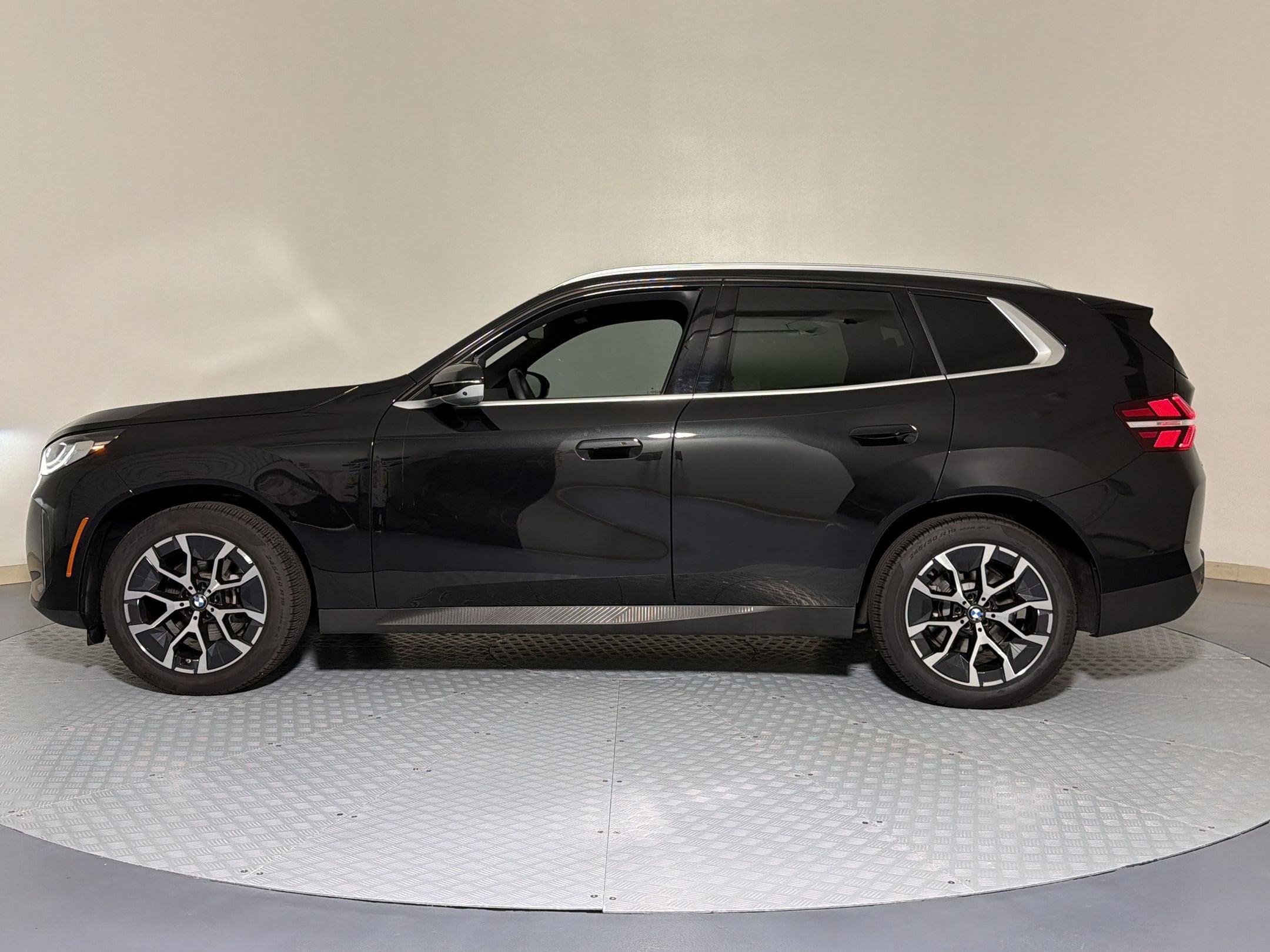 2026 BMW X3 30 - Photo 2