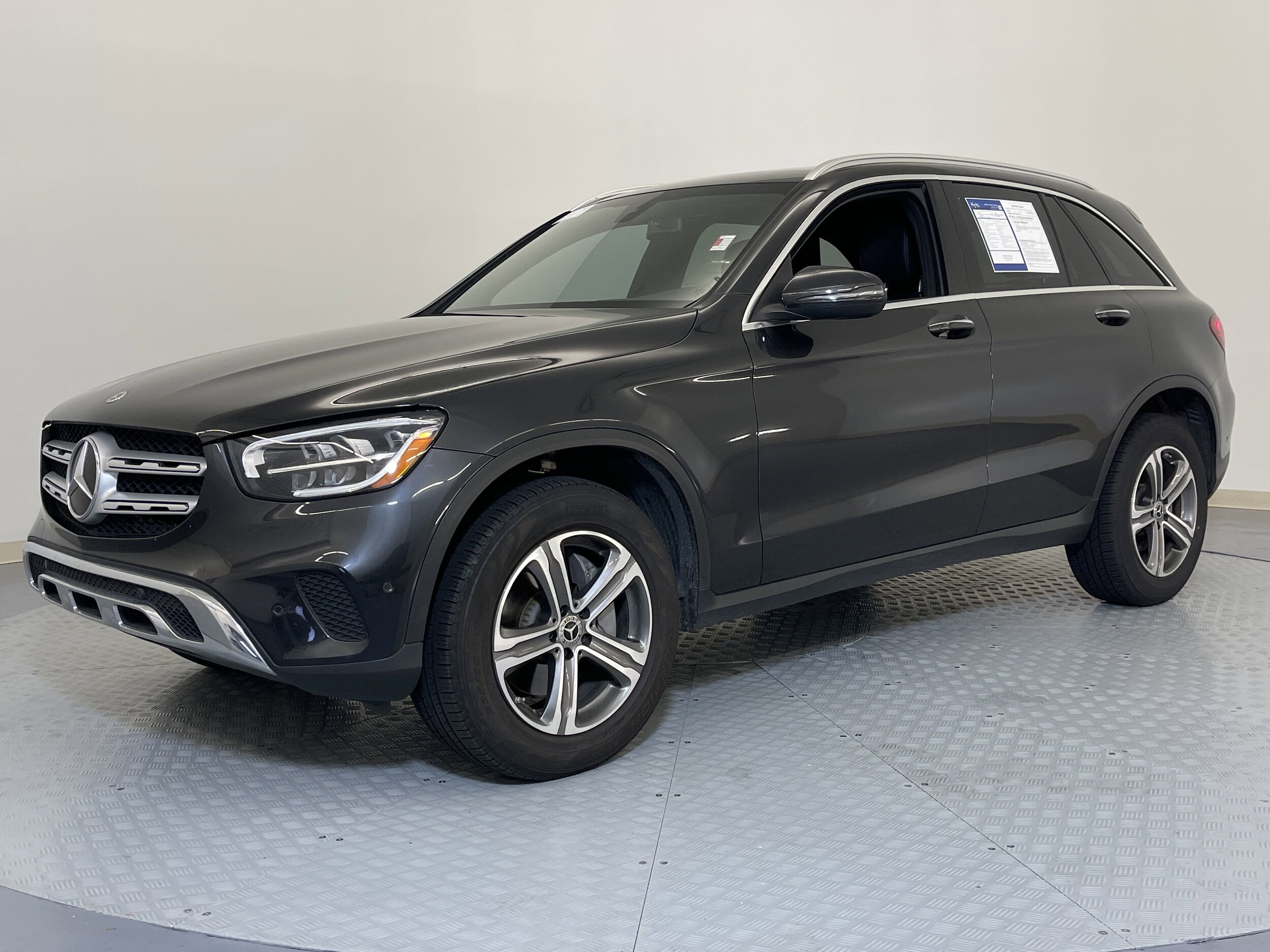 2021 Mercedes Benz GLC 300 photo 3