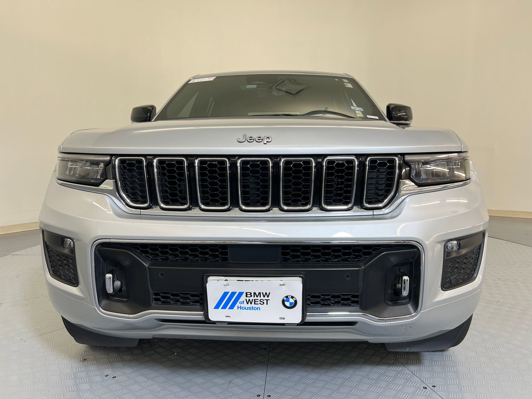 2022 Jeep Grand Cherokee Overland photo 4