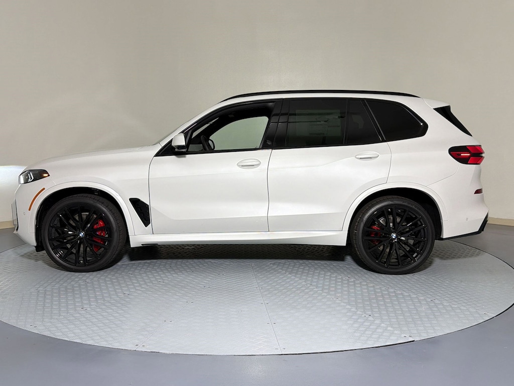 New 2026 BMW X5 sDrive40i SUV