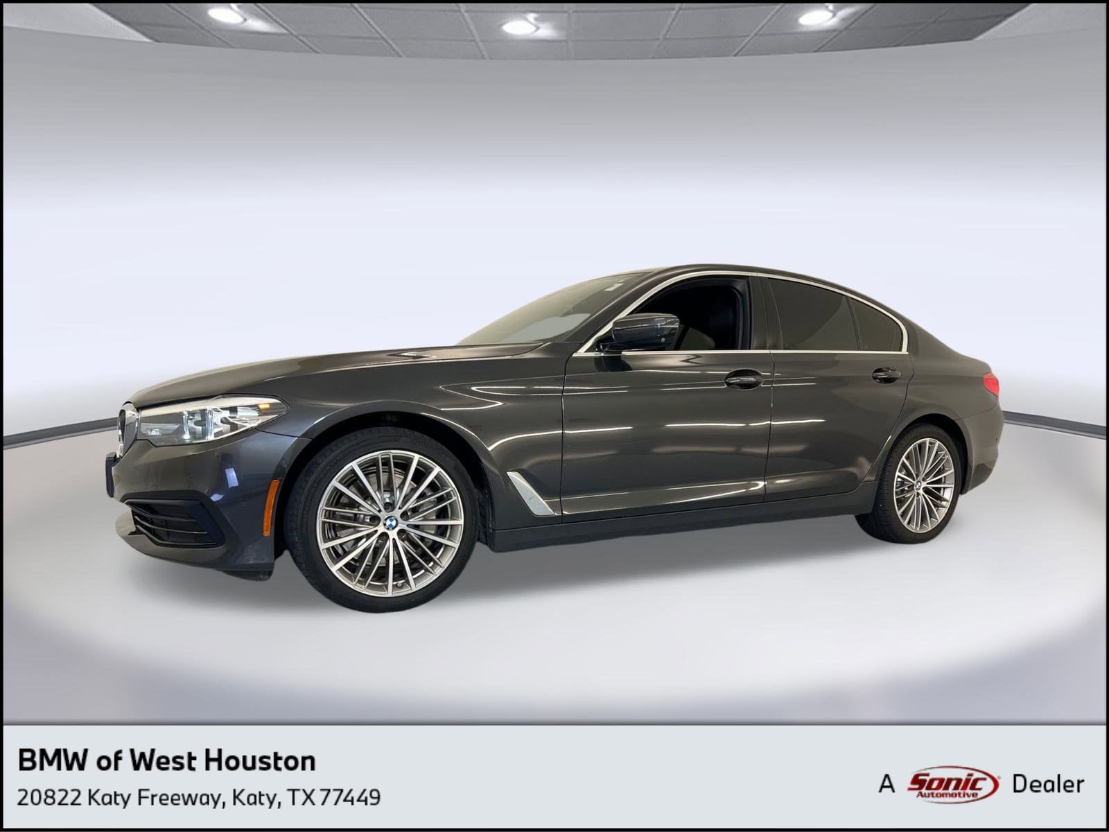 2020 BMW 5 Series 530i's photo