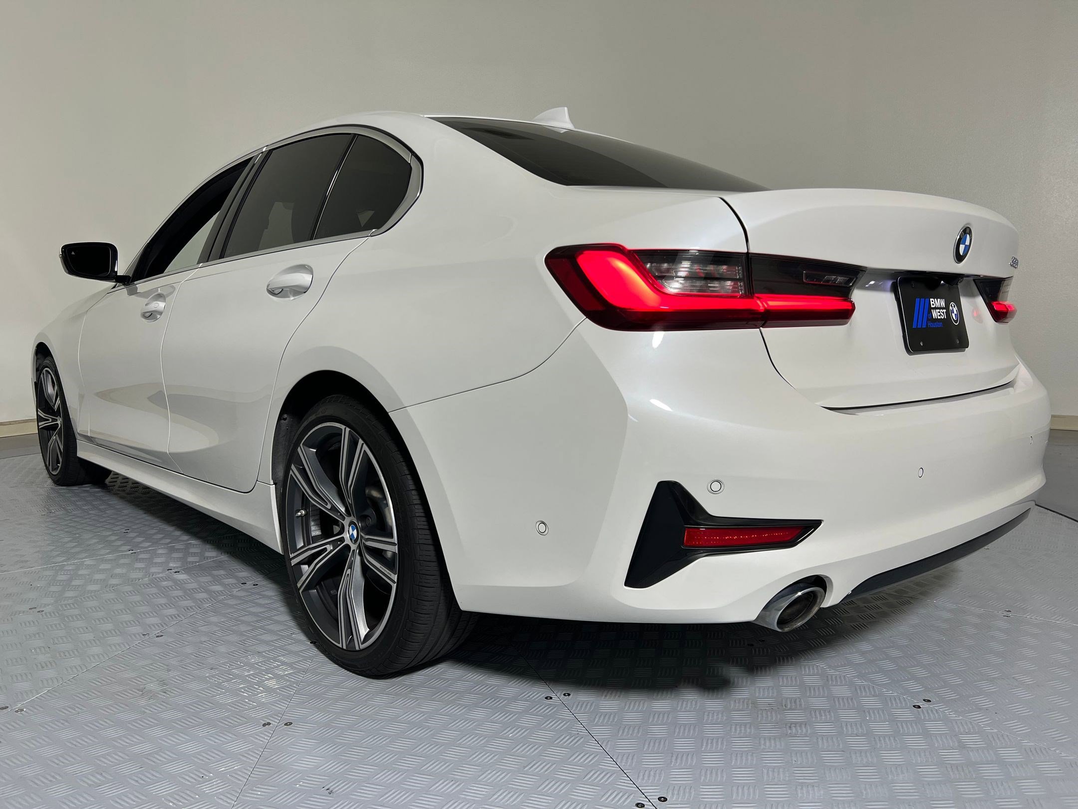 2022 Bmw 330i 3-Series photo 3